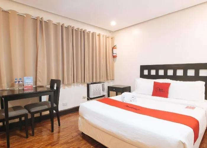 Greenbelt Makati - Vaccinated Staff Hotel 2*
