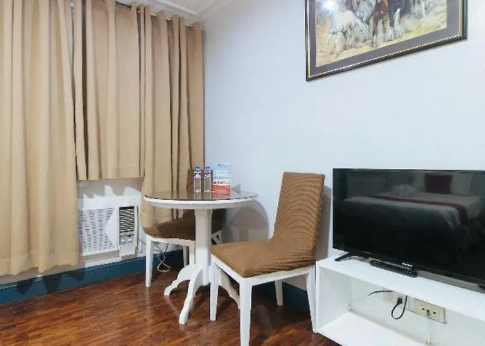 Greenbelt Makati - Vaccinated Staff Hotel 2*