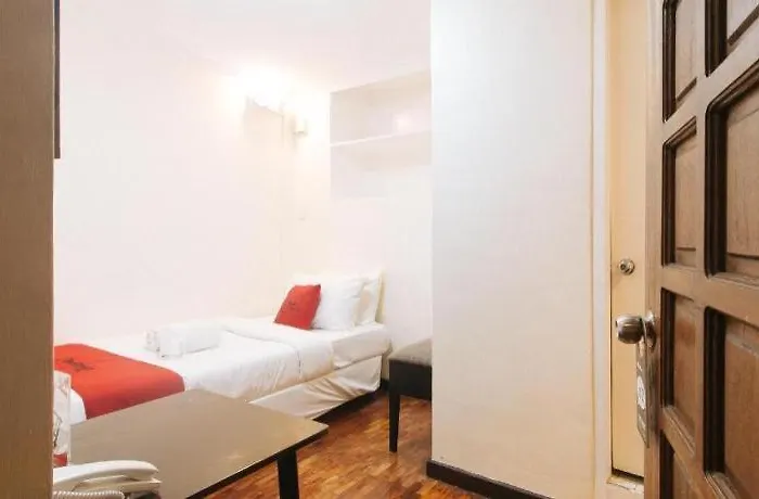 Greenbelt Makati - Vaccinated Staff Hotel