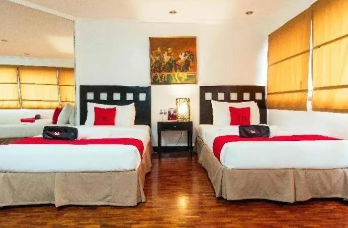 Greenbelt Makati - Vaccinated Staff Hotel Manila