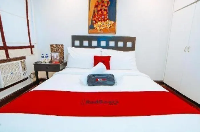 Greenbelt Makati - Vaccinated Staff Hotel